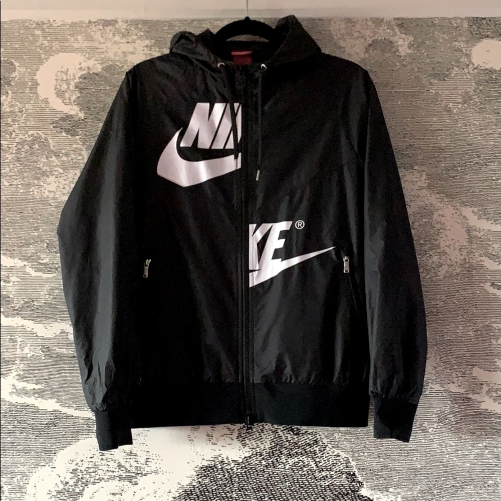 Nike Sportswear Windrunner Windbreaker Jacket